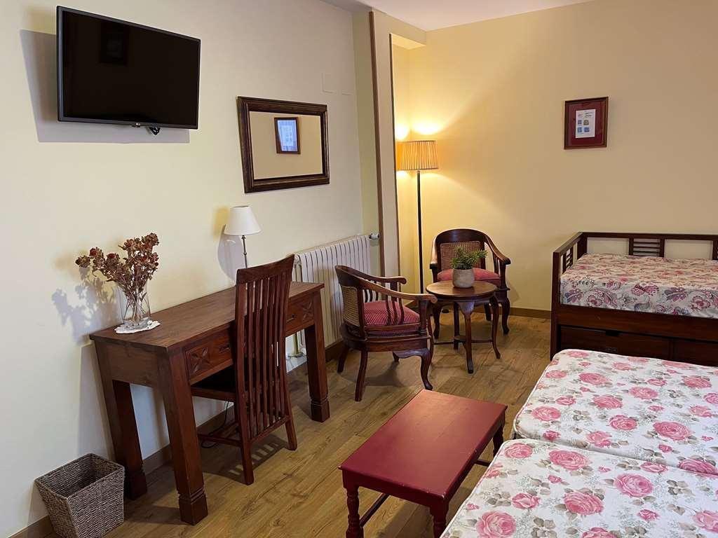 Hotel Colonial De Santillana Santillana del Mar Oda fotoğraf